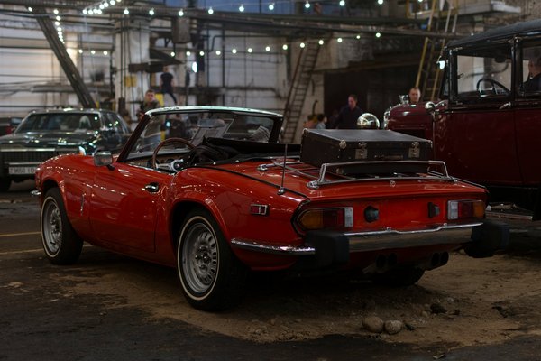 What's the Best Way to Retrofit Heated Seats in a Classic MG A Roadster?